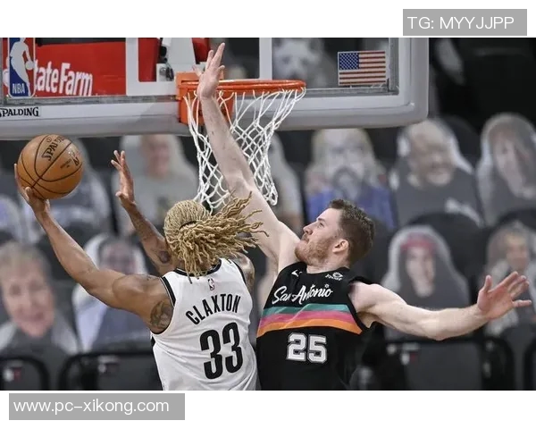 克拉克斯顿成争冠球队首选交易目标引发热议 克拉克斯顿成争冠球队首选交易目标引发热议