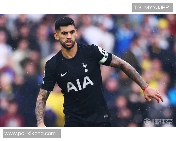 美国后卫麦肯齐谈波帅期望希望能效仿罗梅罗的踢球风格 美国后卫麦肯齐谈波帅期望希望能效仿罗梅罗的踢球风格