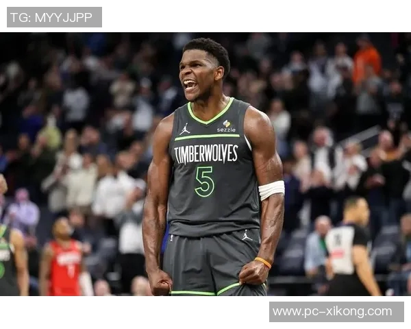 爱德华兹首节表现抢眼9投4中三分球命中率待提升