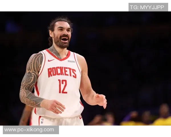 亚当斯解析双塔阵容策略强调防守节奏与进攻对位优势的重要性