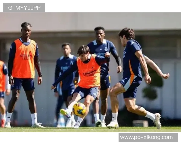 塞巴略斯每日坚持训练赢得皇马教练组高度赞赏与认可