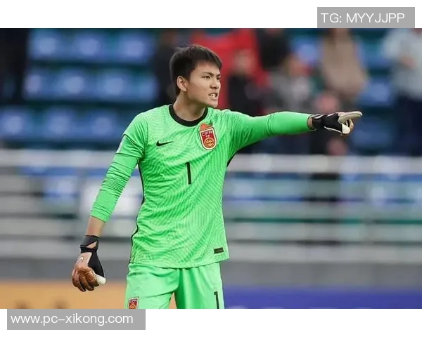 最后时刻李昊神奇扑救化解对手头球威胁保住胜利希望